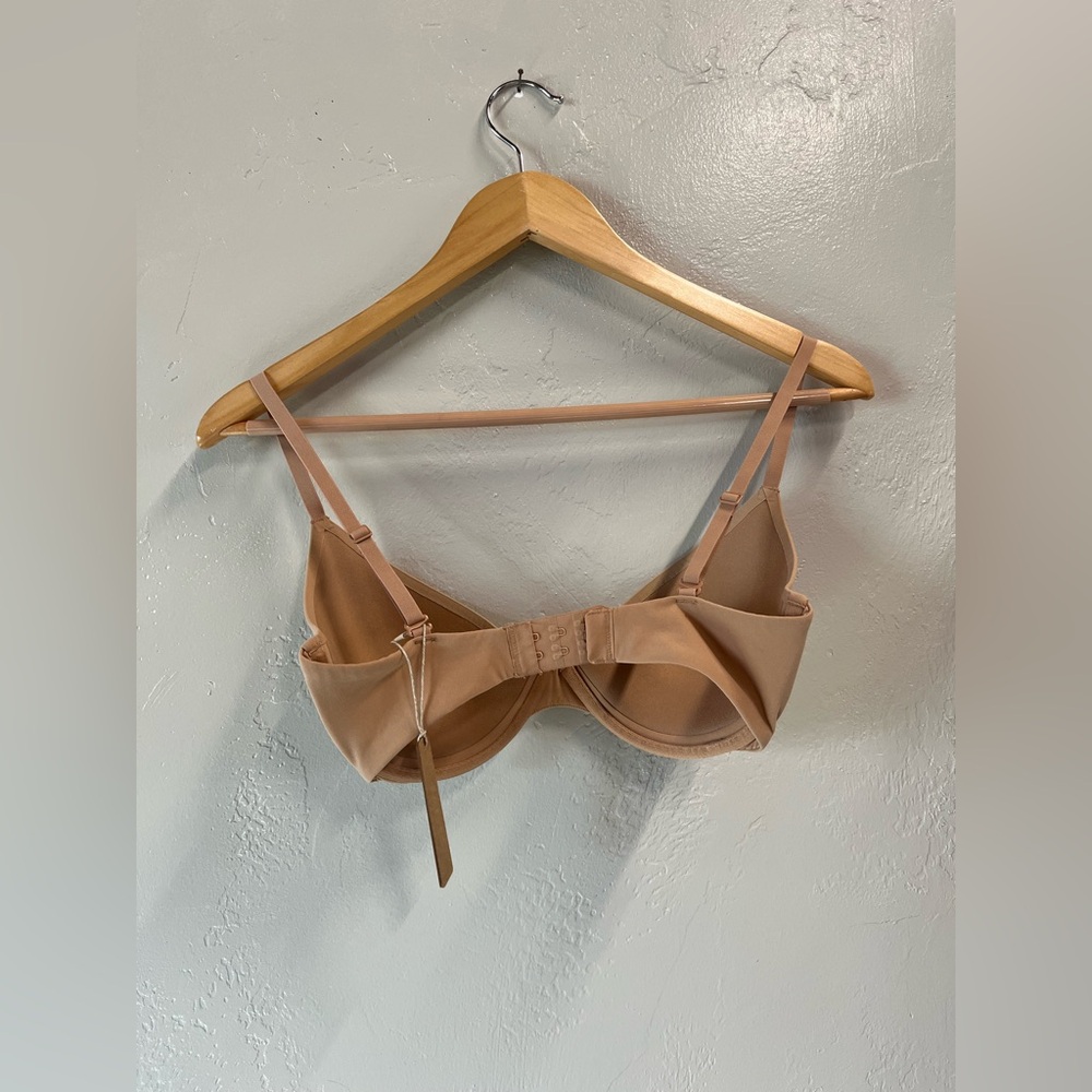SKIMS Fits Everybody Scoop Plunge Bra 32DD NWT Ochre Color - Picture 4 of 10